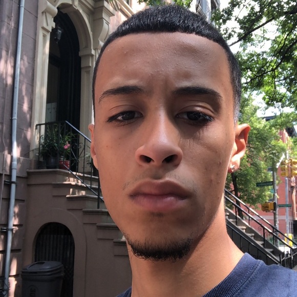 Poshmark profile picture for @luis1201